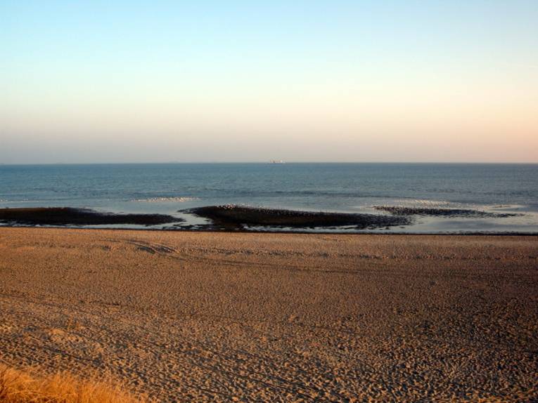 Strand im Frühling